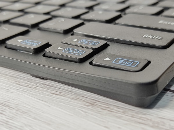 TK-FBP102BK/EC　初期不良　キーが沈んでいる