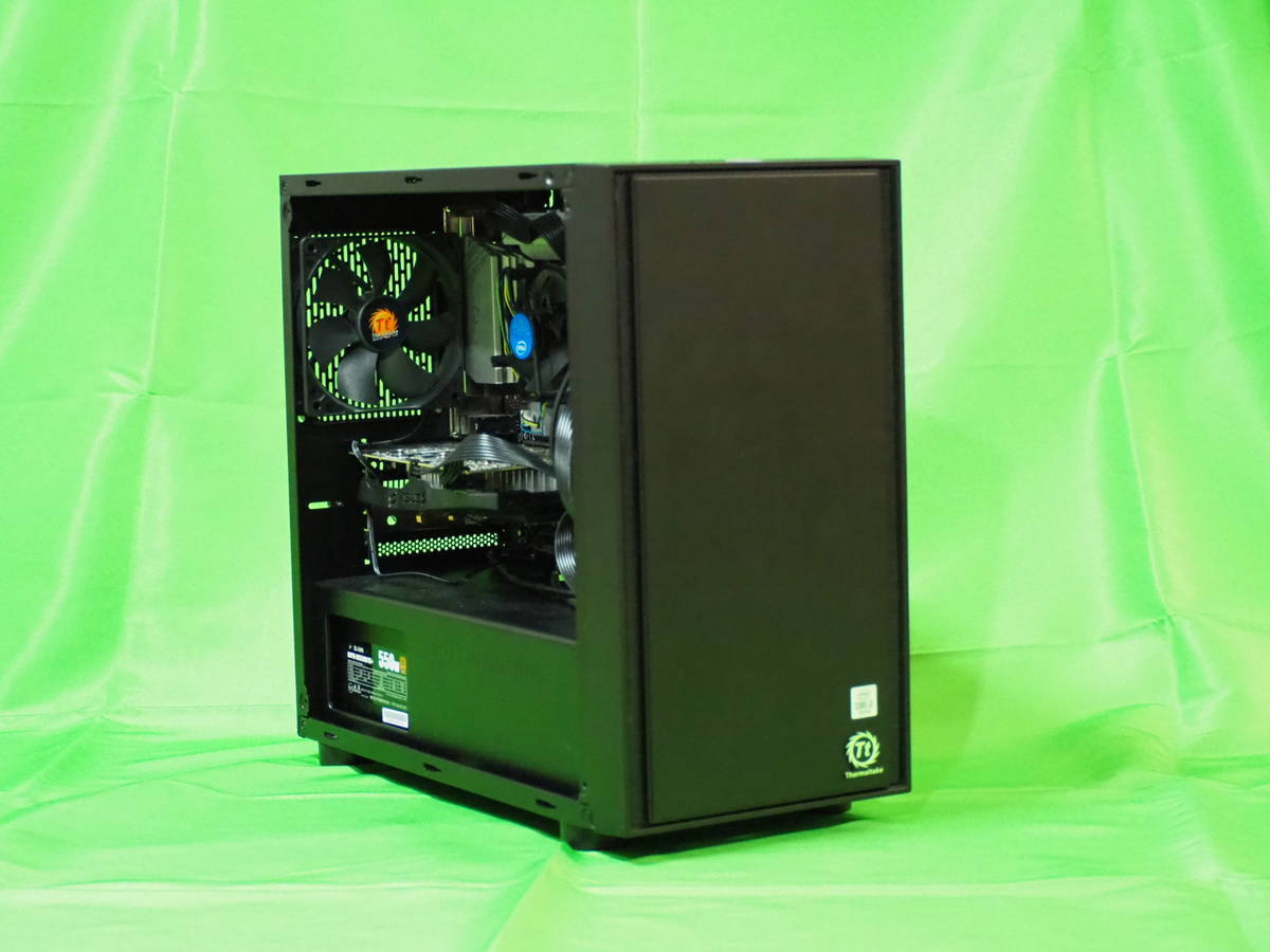 デスクトップパソコンを浮かせる方法