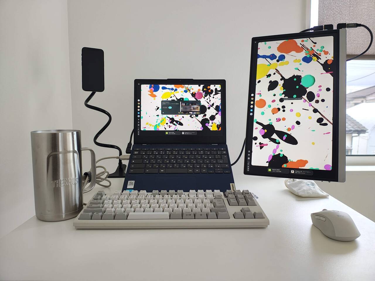 モバイルモニターを浮かせた